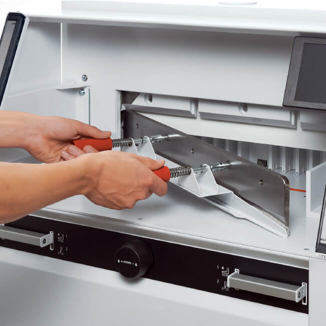 Stapelschneider-IDEAL-4860-sicherer-messerwechsel_800x800
